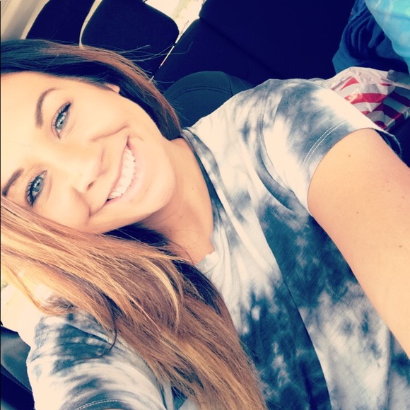 Meet your Posher, Brittany - Picture 3 of 3